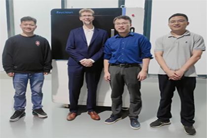 Internationally Renowned Medical Physics Expert Professor Eric Ford Visits Raycision
